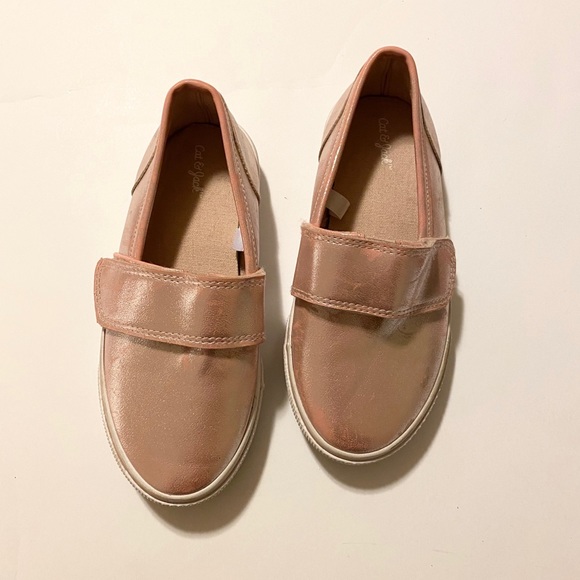 Cat & Jack metallic pink tennis shoes - Picture 2 of 7
